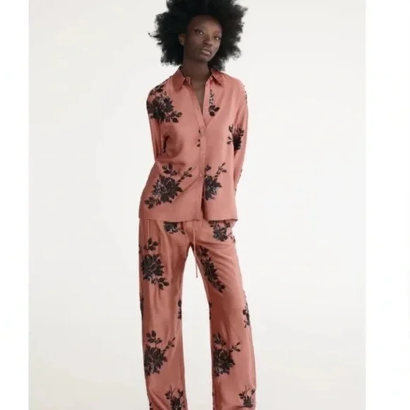 Zara Embroidered Sequin Blouse - Picture 6 of 6